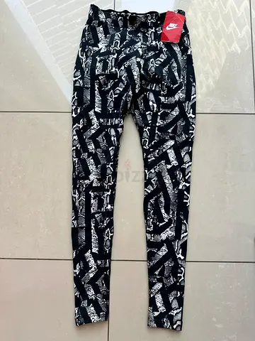 Leggings Nike black white 19 aed for sale xs size