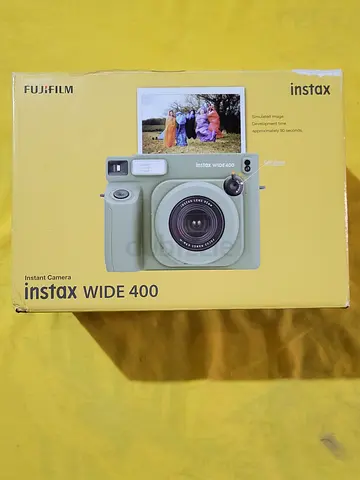 Fujifilm Instax Wide 400 Instant Camera (boxed) - Mint Condition