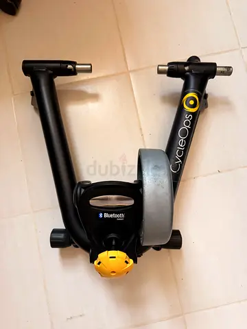 CycleOps Magnus Smart Trainer, an indoor electronic bicycle trainer.