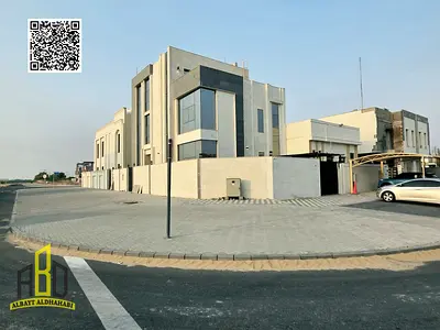 Villa for sale, including water, electricity, and air conditioning. Corner villa on two streets, close to all services. High-end finishing. Freehold o
