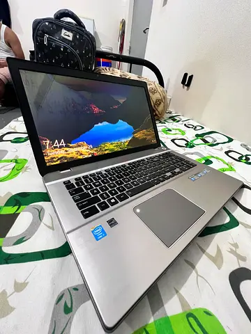 Toshiba 17.6-inch full HD led light keyboards Laptop - Intel Core i7, 8GB RAM, 500GB SSD