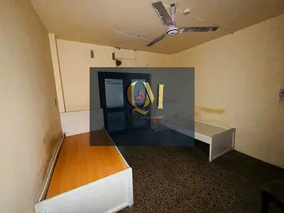 2BHK VERY BIG APARTMANT//BACHLOR OR COMPAMY STAFF//GOOD LOCATION NEAR KING FASAIL ROAD RENT ONLY 27K