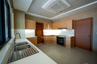 5BR Villa | Ready to Move In | Privacy & Space