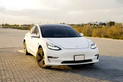 صورة 2 لـ 2023 Tesla MODEL 3