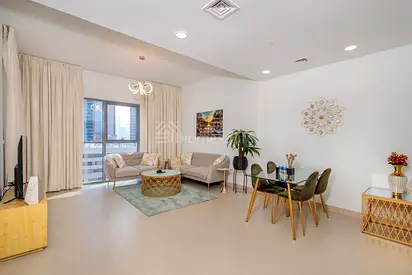 Vacant | Exquisite Unit | Spacious
