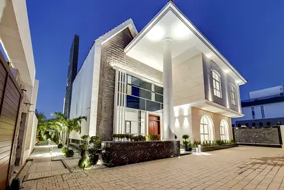 Exclusive|Modern|Luxurious|Great Location|Private