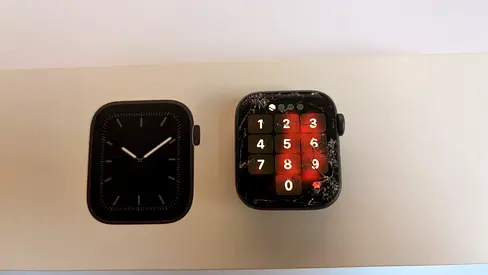 Classifieds: Apple Watch Series 5 40mm, Fully Working, Cracked Glass ...
