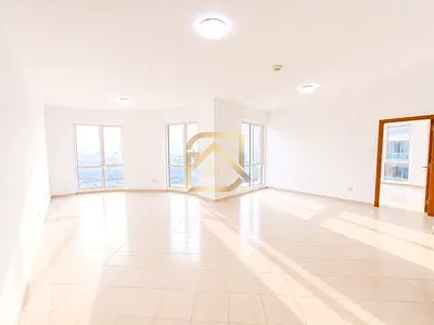 Unfurnished | Lake Views | Well Maintained