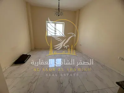استديو ثاني ساكن في البوطينة بتكييف وغاز مركزي وتشطيب حديث وإطلالة مفتوحة مع تسهيلات في السداد وصيانة على المالك وموقف رملي