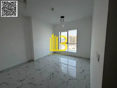 شقة فاخرة مشرقة وواسعة مكونة من غرفتي نوم وصالة // جميع المرافق متوفرة // جاهزة للسكن