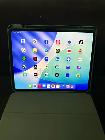 iPad Pro 13-inch M4 1TB 16gb ram— 2024 | Excellent Condition