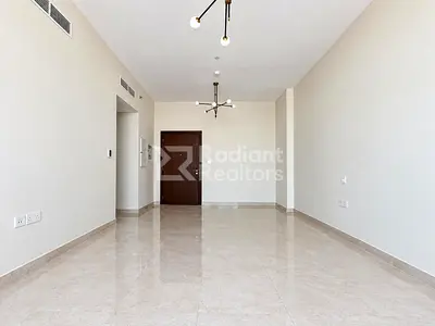 Family-Friendly 3BR | Vacant | Fully Fitted Kitchen