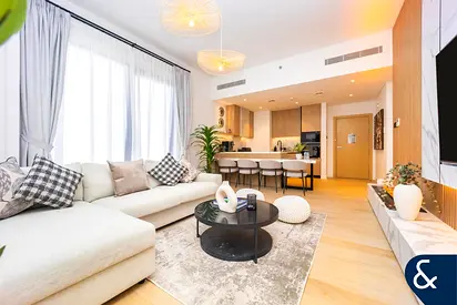 Direct Beach | Fully Upgraded | Skyline View