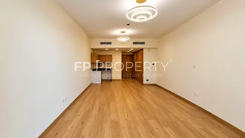 Well Maintained | Upgraded | Covered Parking | High Floor