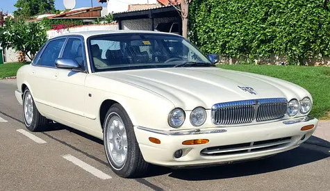 2001 Jaguar XJ — фото 1