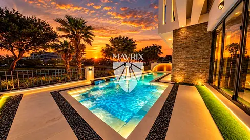 Garden & Pool & Jacuzzi | Big Plot | Available Now
