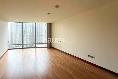 Lake & Opera Views | High Quality | Spacious