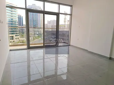 Modern l Bright & Spacious l Pool & City Open View l Laundry & Storage space