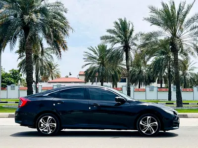 2016 Honda CIVIC — фото 9