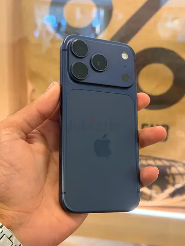 iPhone 17 pro blue 256gb