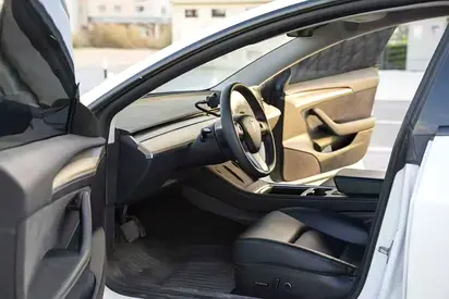 صورة 5 لـ 2023 Tesla MODEL 3
