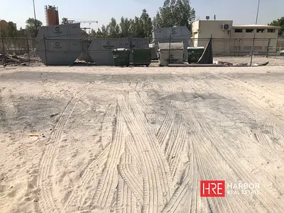 Spacious Commercial Yard | Flexible Usage