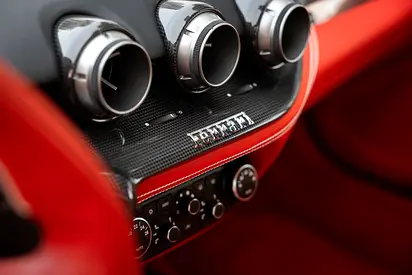صورة مصغرة 19 لـ 2014 Ferrari F12 BERLINETTA