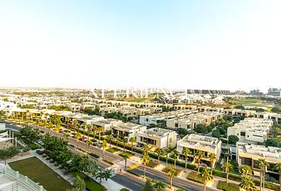 HIGH-FLOOR STUDIO | GOLF COURSE VIEWS