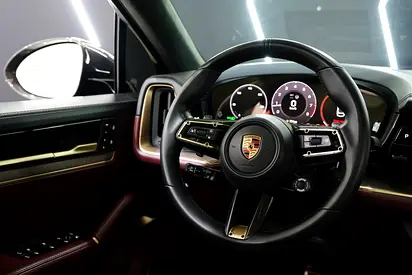 صورة 4 لـ 2025 Porsche CAYENNE