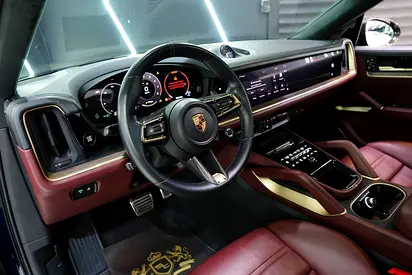 صورة 5 لـ 2025 Porsche CAYENNE
