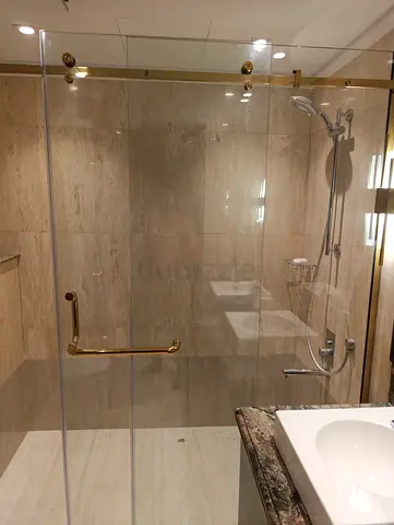 Aluminum and glass technical service