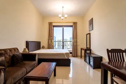 HUGE Studio | High Floor | Flexible Payments