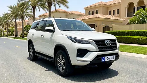 AED 1,383/m | 0 DP | Free 3 Months Warranty | Service History | 30 Day Return | TOYOTA FORTUNER 2023