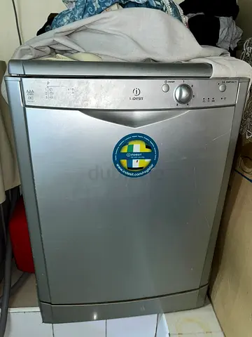 Indesit freestanding dishwasher - used, good working condition