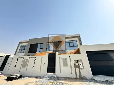 فيلا فاخرة جديدة بالكامل للإيجار | الحوشي | أول ساكن | مساحة 6,000 قدم مربع | 5 غرف ماستر | مصعد خاص