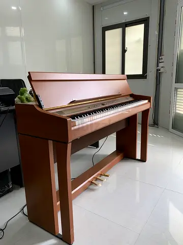 Kawai Piano L51 having wooden graded hammer action keys, Bench Perfect working. COD with warranty