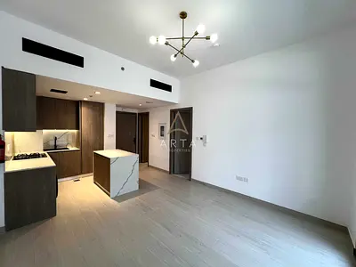 Large Layout | Direct Pool Access