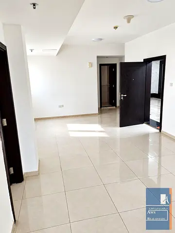 Modern 2 BHK Available for Family - Gym, Car Park & More