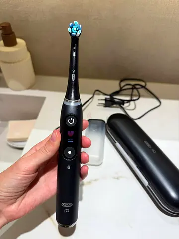 Brand New Oral-B iO Electric Toothbrush – AED 800