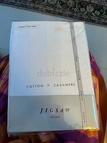 White fitted sheet