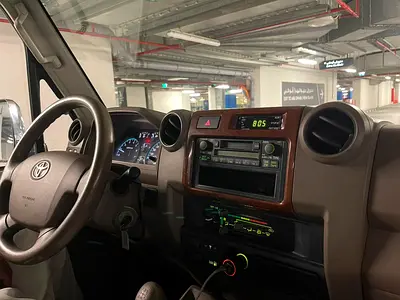 صورة مصغرة 14 لـ 2010 Toyota LAND CRUISER 70 SERIES