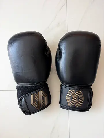 Used black training boxing gloves - good condition