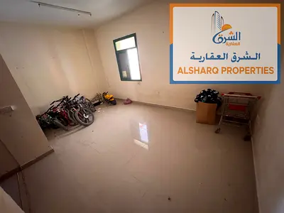 أستوديو وايع في المويهات 3 قريب طريق محمد بن زايد_مطبخ منفصل_19 الف على 4 دفعات