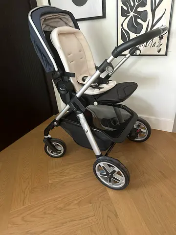 Silver Cross Sturdy stroller in excellent condition
