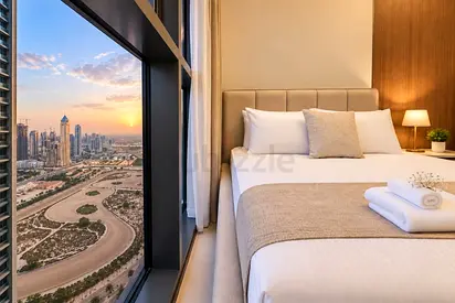 Stay in high floor in DAMAC AYKON City Tower