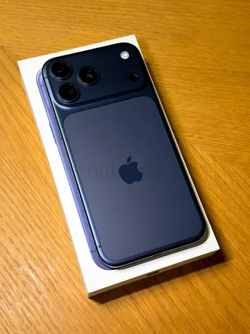 iPhone 17 Pro Max, 256GB, Deep Blue, in perfect condition.