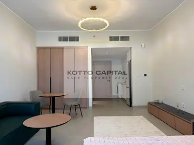 Chic Studio | Furnished | Vacant