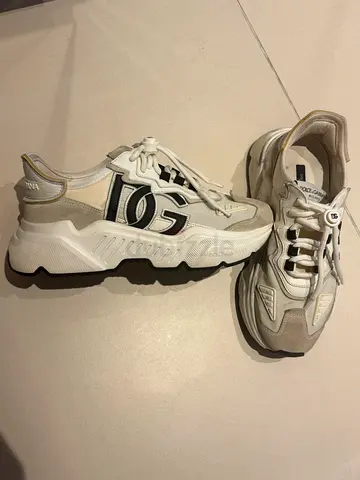 White original Dolce&Gabbana sneakers with black logo