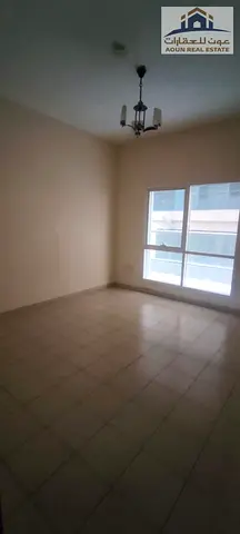 🔥 غرفتين وصالة في المجاز | 3 حمامات | شهر مجاني | جيم ومسبح | 60,000 درهم 🇦🇪 شقة غرفتين وصالة للإيجار السنوي – المجاز، الشارقة