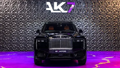 2020 Rolls-Royce Cullinan Black Badge GCC Specs